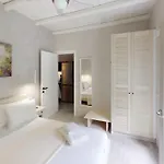 Yalos Luxury