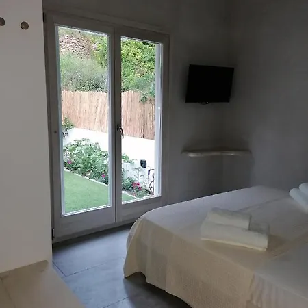 Yalos Luxury
