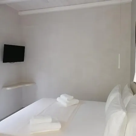 Yalos Luxury