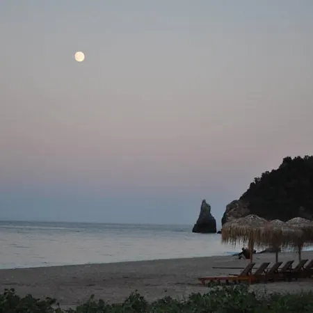 Yalos Luxury Agioi Saranta